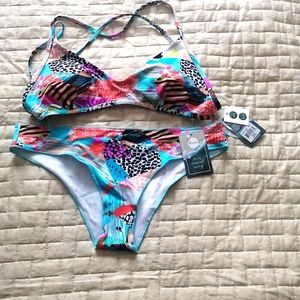 Eidon M bikini set NWT